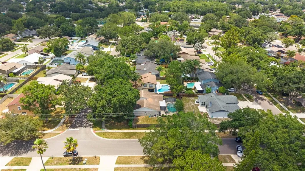 15701 Country Lake Drive Tampa FL 33624