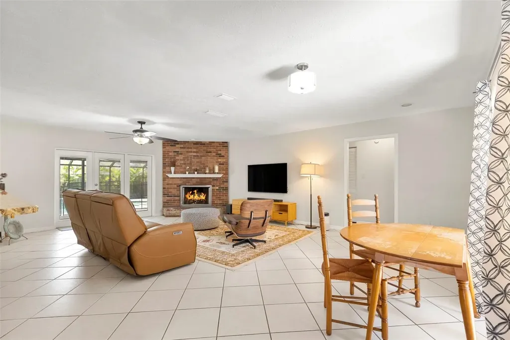 15701 Country Lake Drive Tampa FL 33624