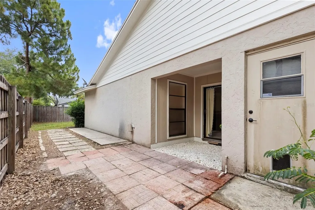 15701 Country Lake Drive Tampa FL 33624