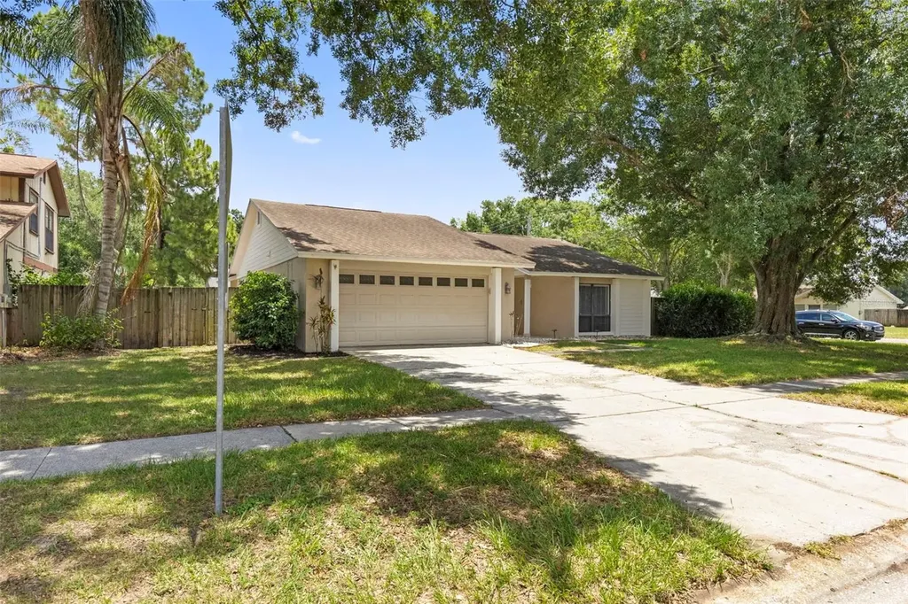 15701 Country Lake Drive Tampa FL 33624