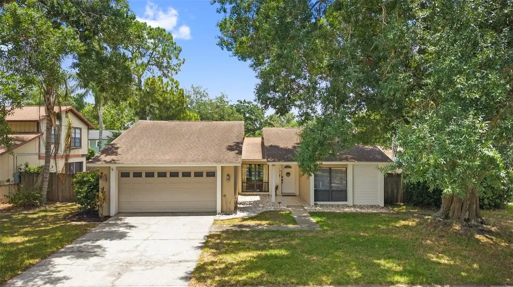 15701 Country Lake Drive Tampa FL 33624