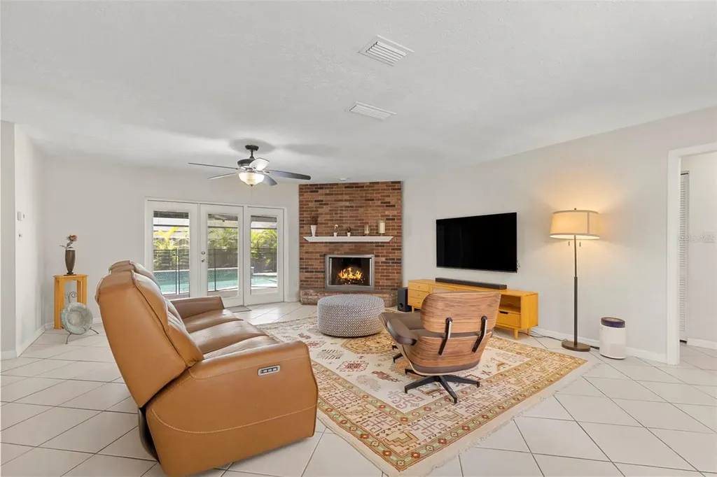 15701 Country Lake Drive Tampa FL 33624