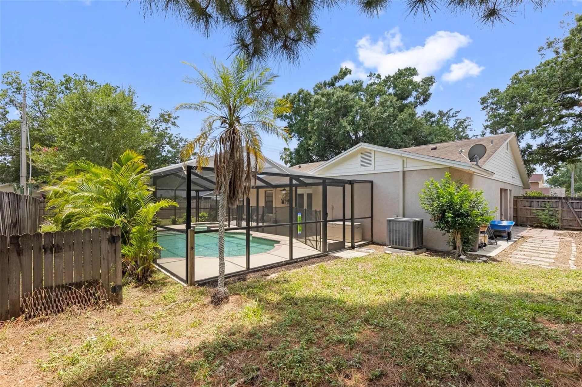 15701 Country Lake Drive Tampa FL 33624