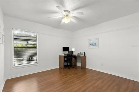 15701 Country Lake Drive Tampa FL 33624