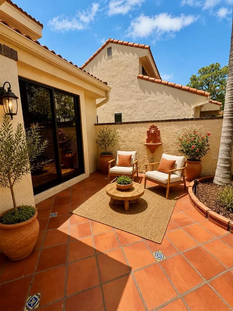 5312 Huntingwood Court Sarasota FL 34235