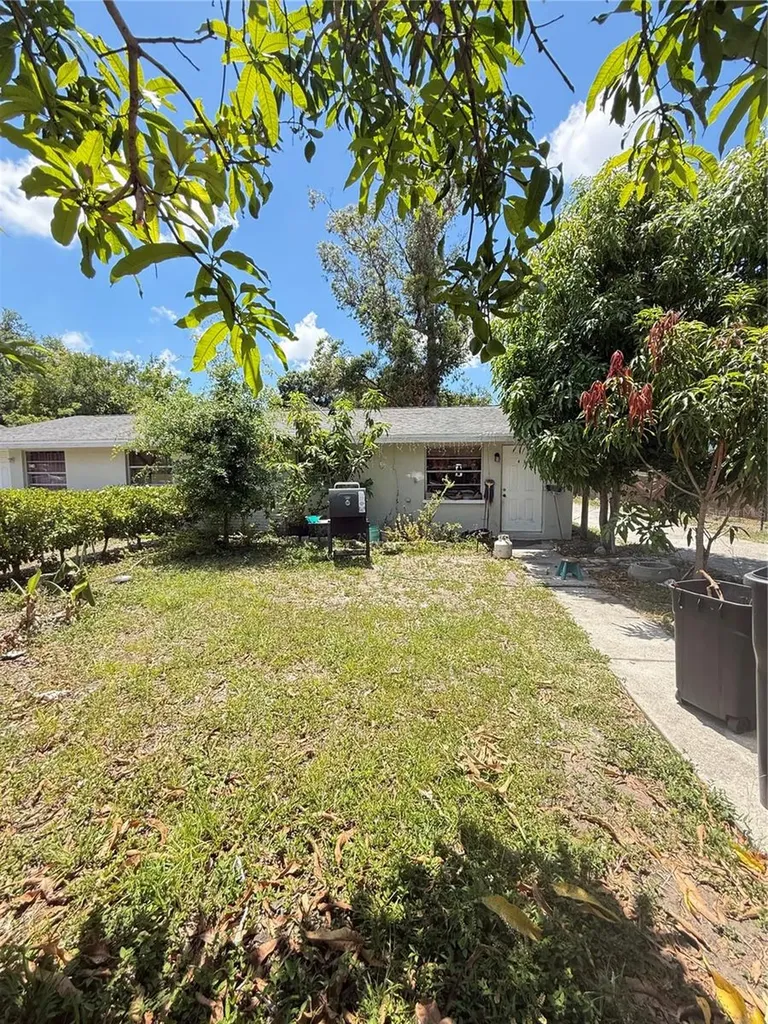 4212 9th Street E Bradenton FL 34208