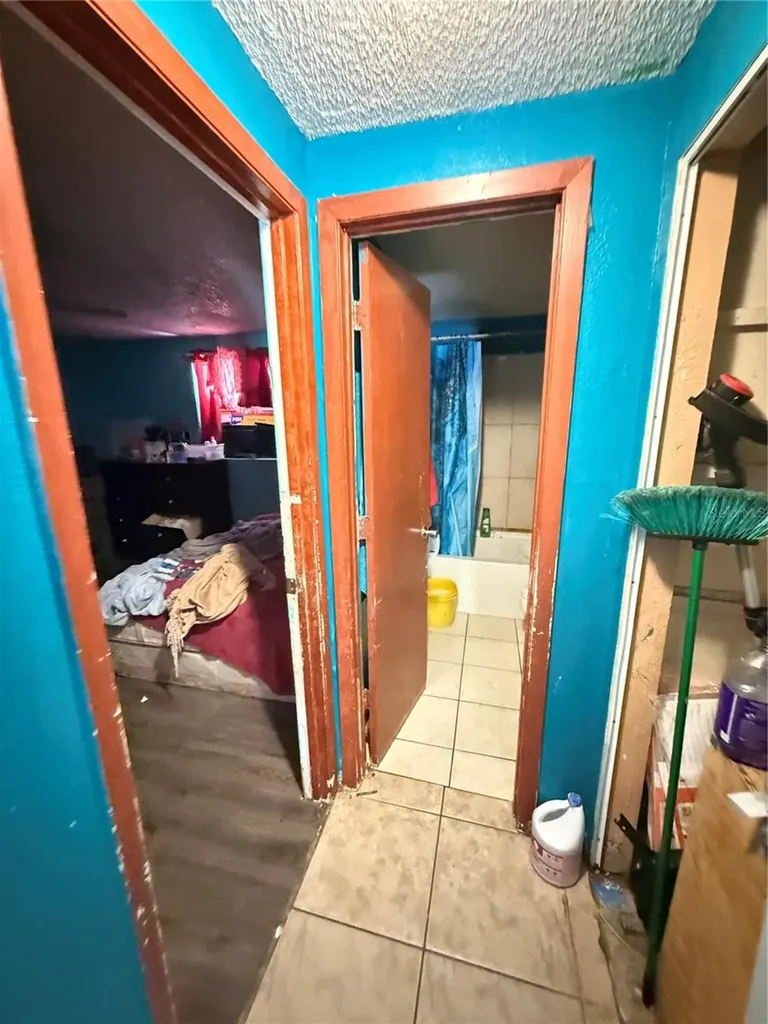 4212 9th Street E Bradenton FL 34208