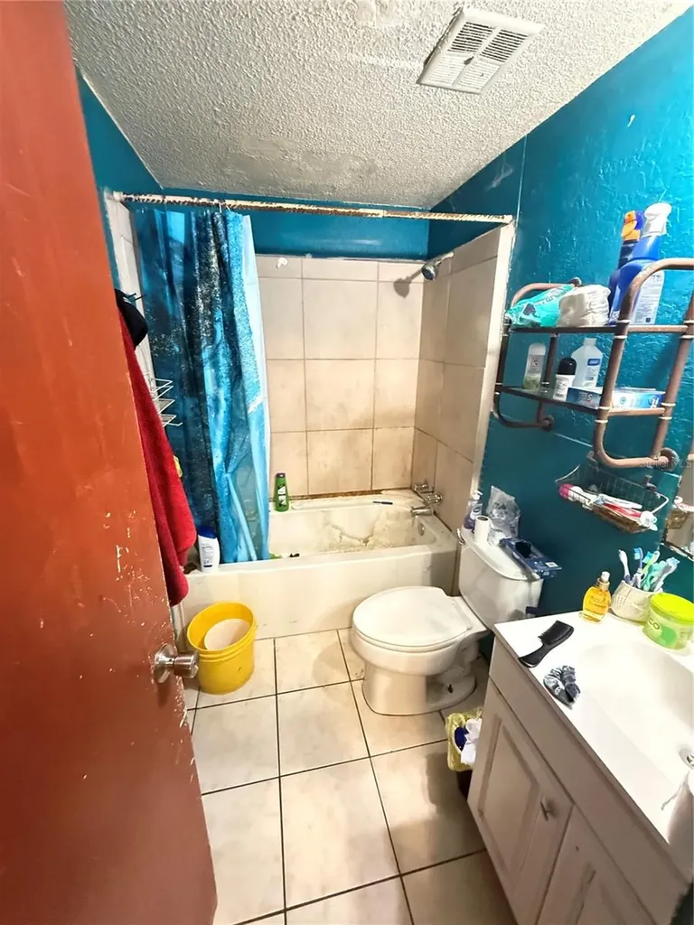 4212 9th Street E Bradenton FL 34208
