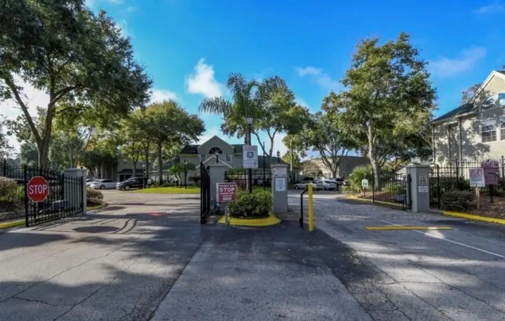 6076 Westgate Drive Orlando FL 32835