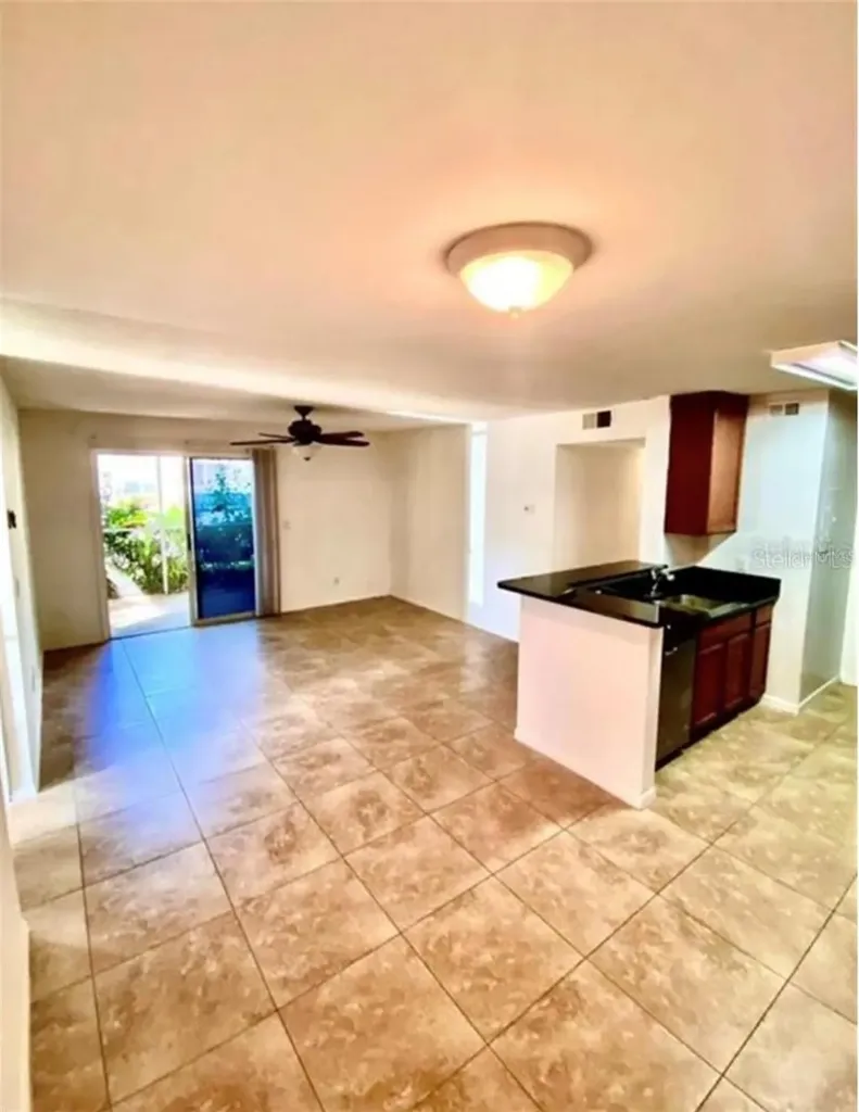 6076 Westgate Drive Orlando FL 32835