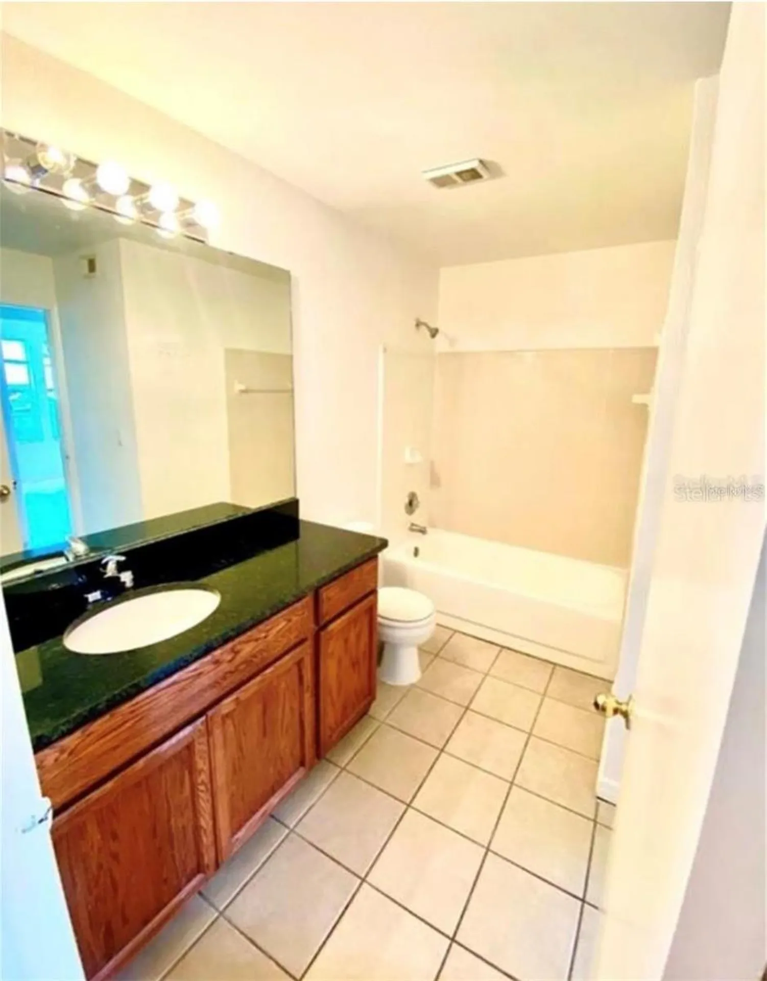 6076 Westgate Drive Orlando FL 32835