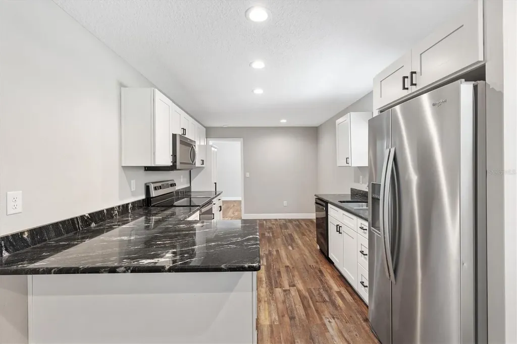 602 Gray Avenue Wildwood FL 34785