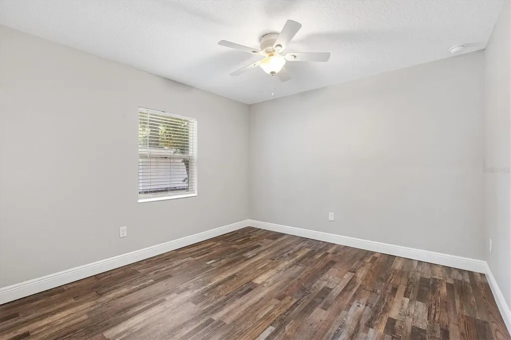 602 Gray Avenue Wildwood FL 34785