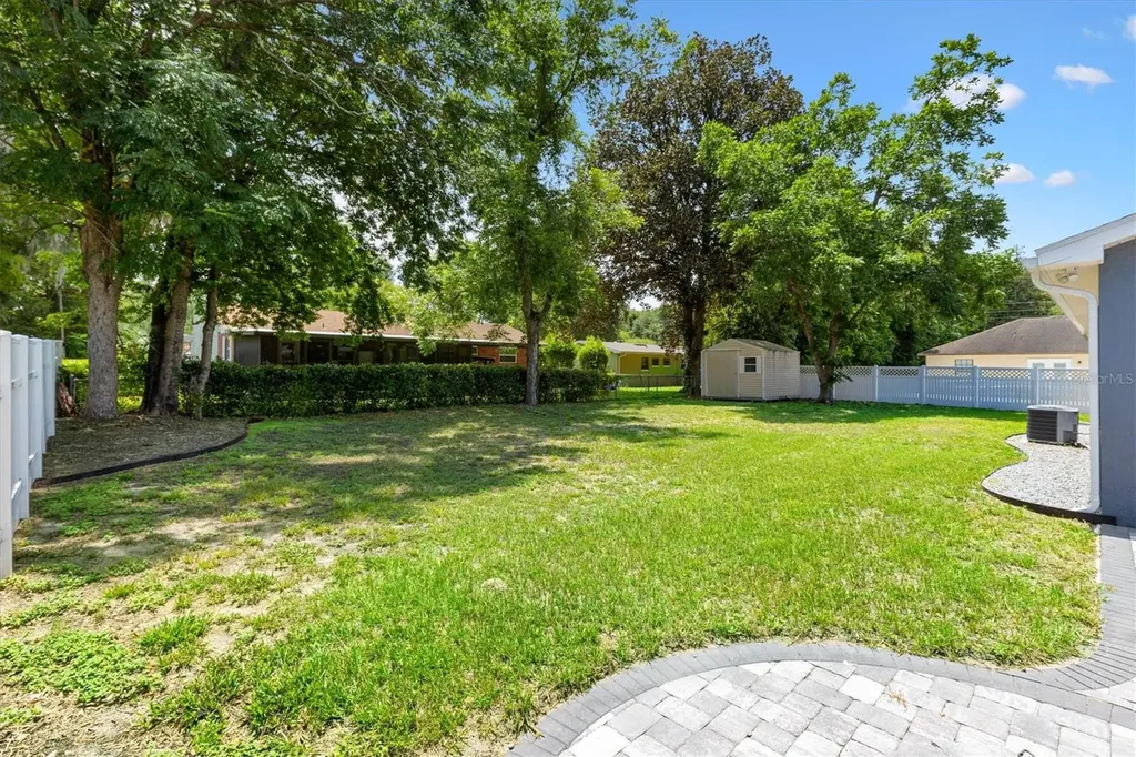 602 Gray Avenue Wildwood FL 34785