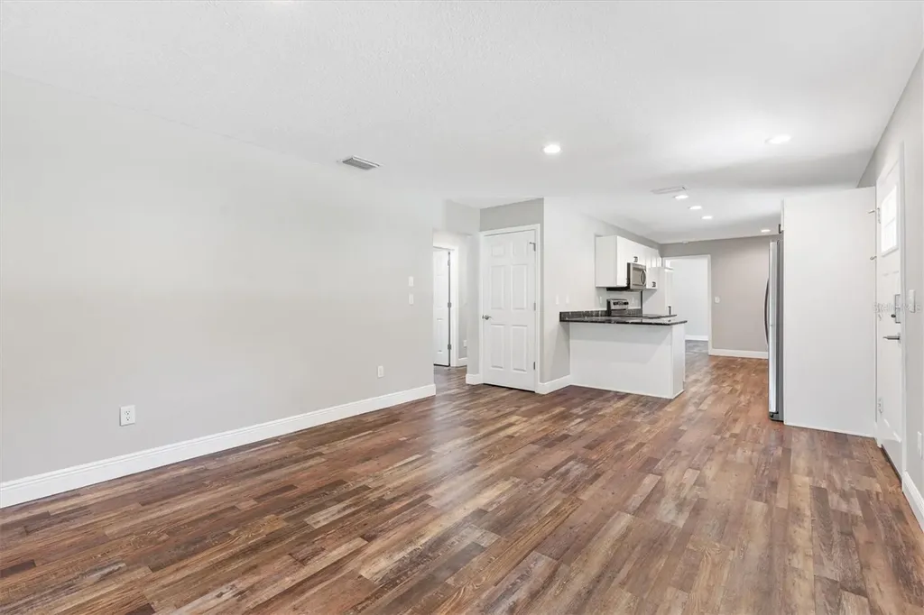 602 Gray Avenue Wildwood FL 34785