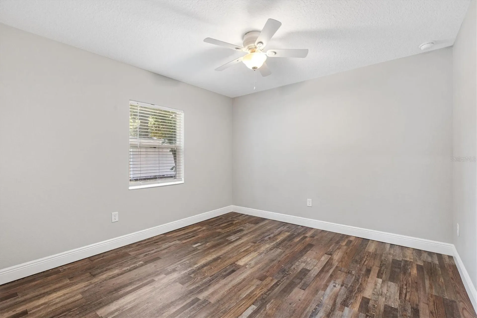 602 Gray Avenue Wildwood FL 34785