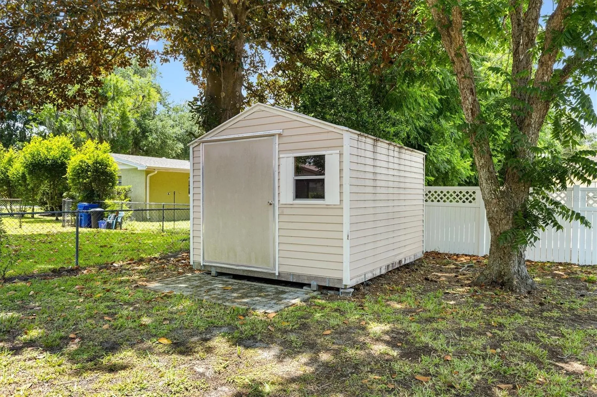 602 Gray Avenue Wildwood FL 34785