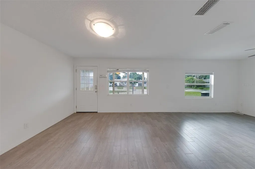 3428 39th Street N St Petersburg FL 33713