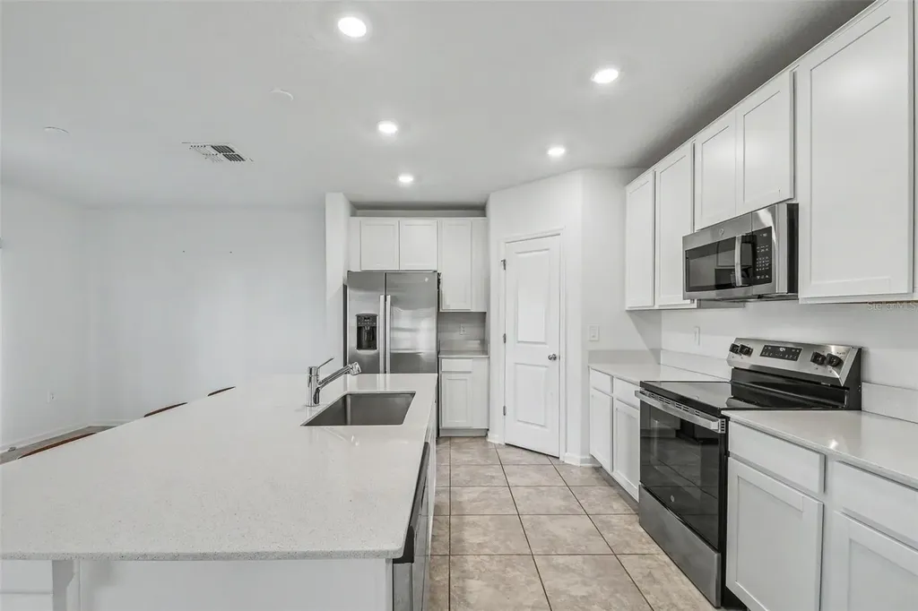 1906 Niagra Drive Davenport FL 33837