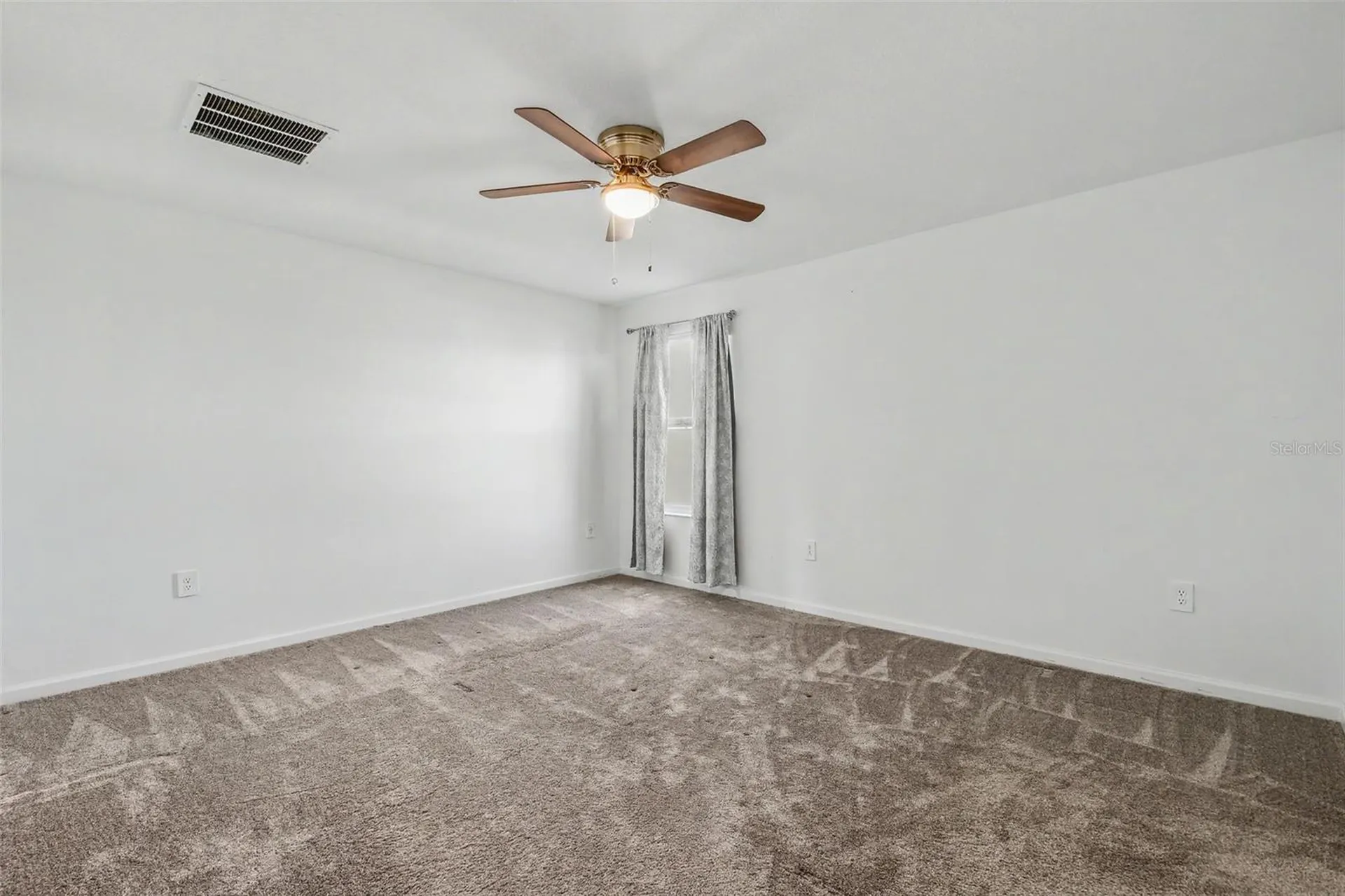 1906 Niagra Drive Davenport FL 33837