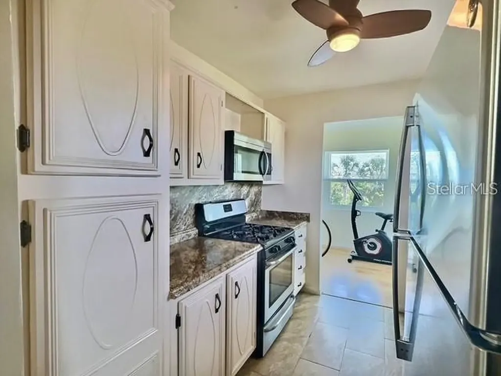 5227 81st Lane N St Petersburg FL 33709