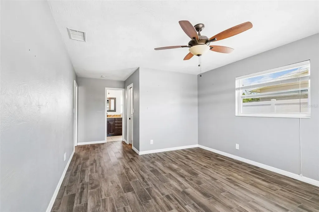 13541 87th Place Seminole FL 33776