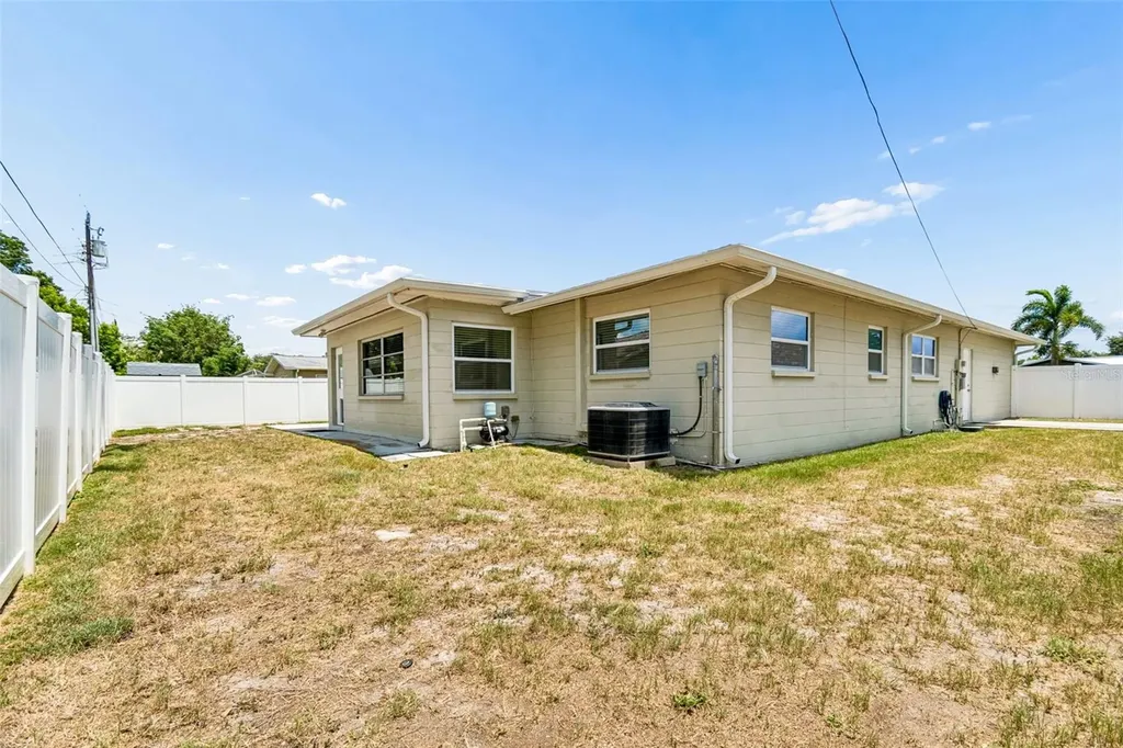 13541 87th Place Seminole FL 33776