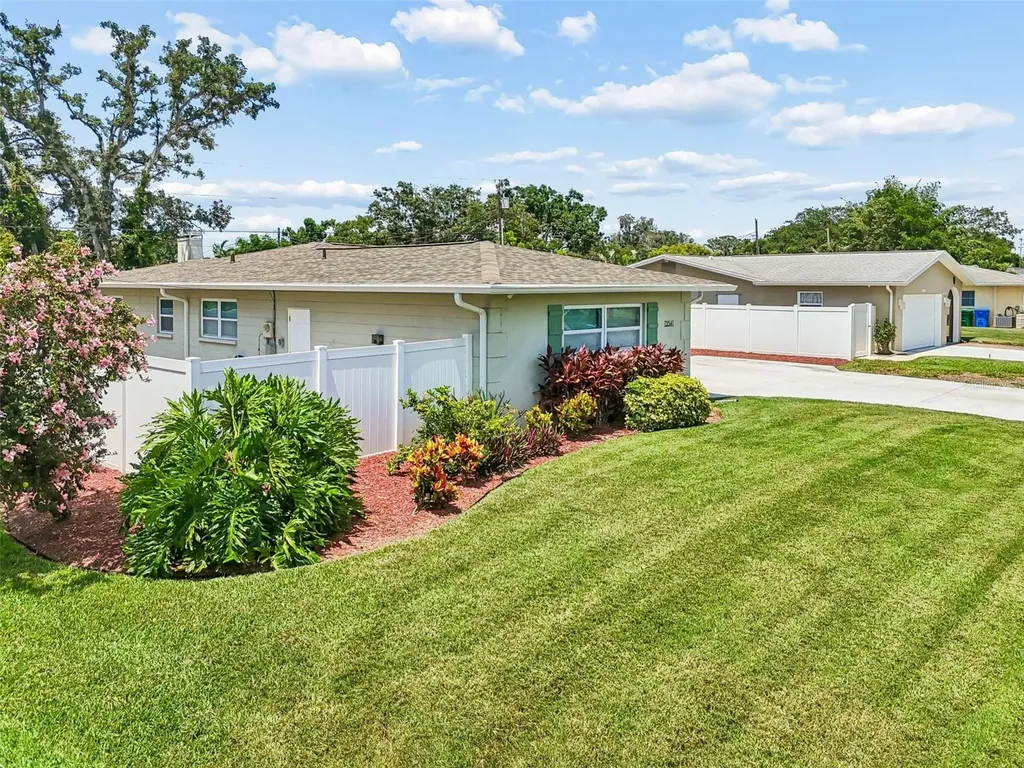 13541 87th Place Seminole FL 33776