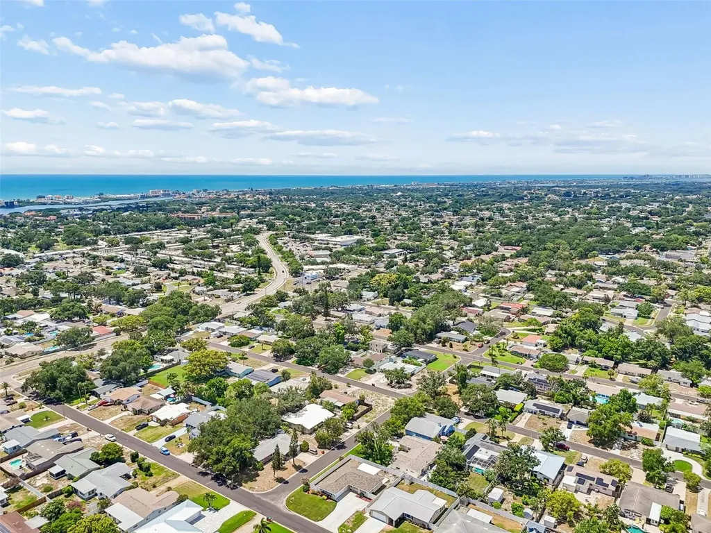 13541 87th Place Seminole FL 33776