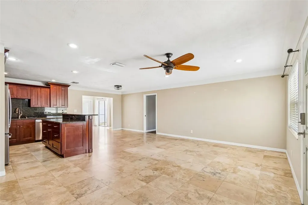 13541 87th Place Seminole FL 33776