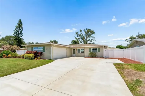 13541 87th Place Seminole FL 33776