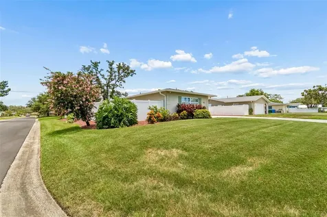 13541 87th Place Seminole FL 33776