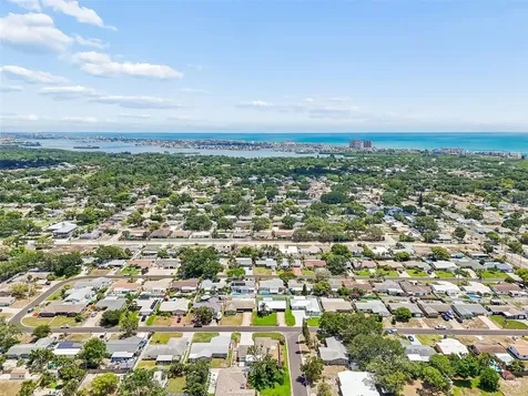 13541 87th Place Seminole FL 33776