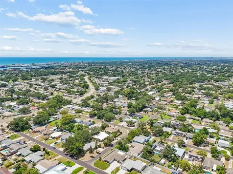 13541 87th Place Seminole FL 33776