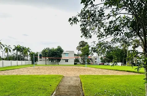 693 Ncv Vega Alta PR 00692