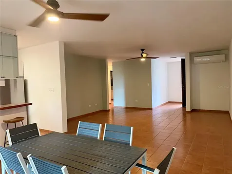 693 Ncv Vega Alta PR 00692