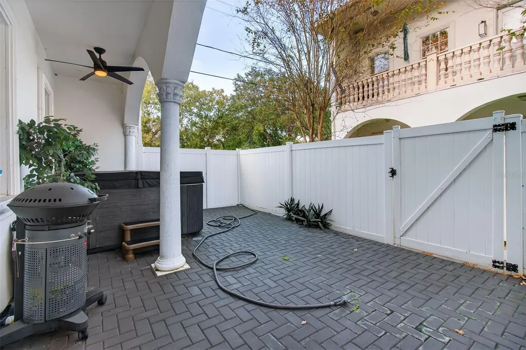 5601 Bayshore Boulevard Tampa FL 33611