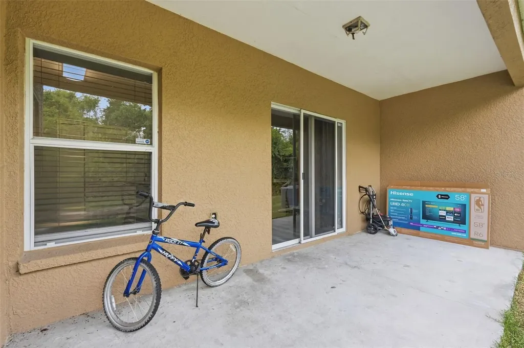 1250 Charlesworth Drive Wesley Chapel FL 33543