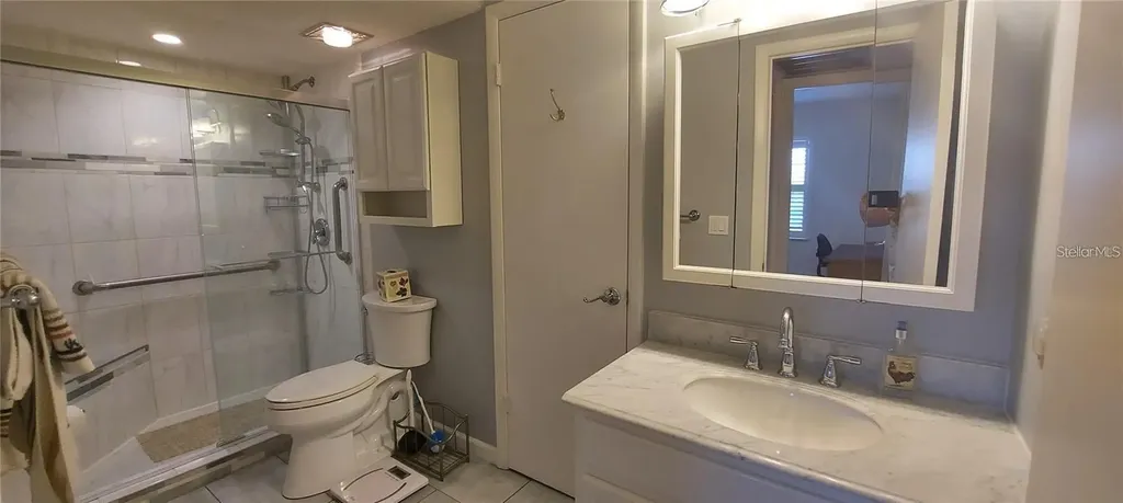 13850 Oakwood Lane Seminole FL 33776