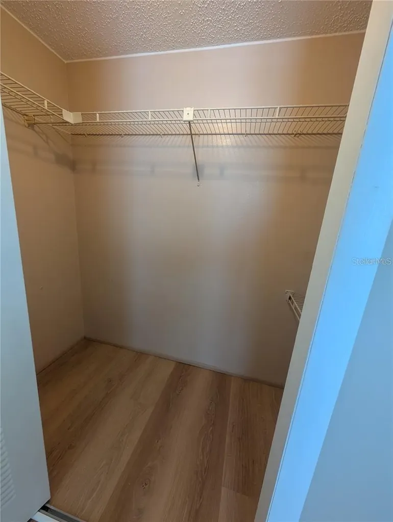 13850 Oakwood Lane Seminole FL 33776