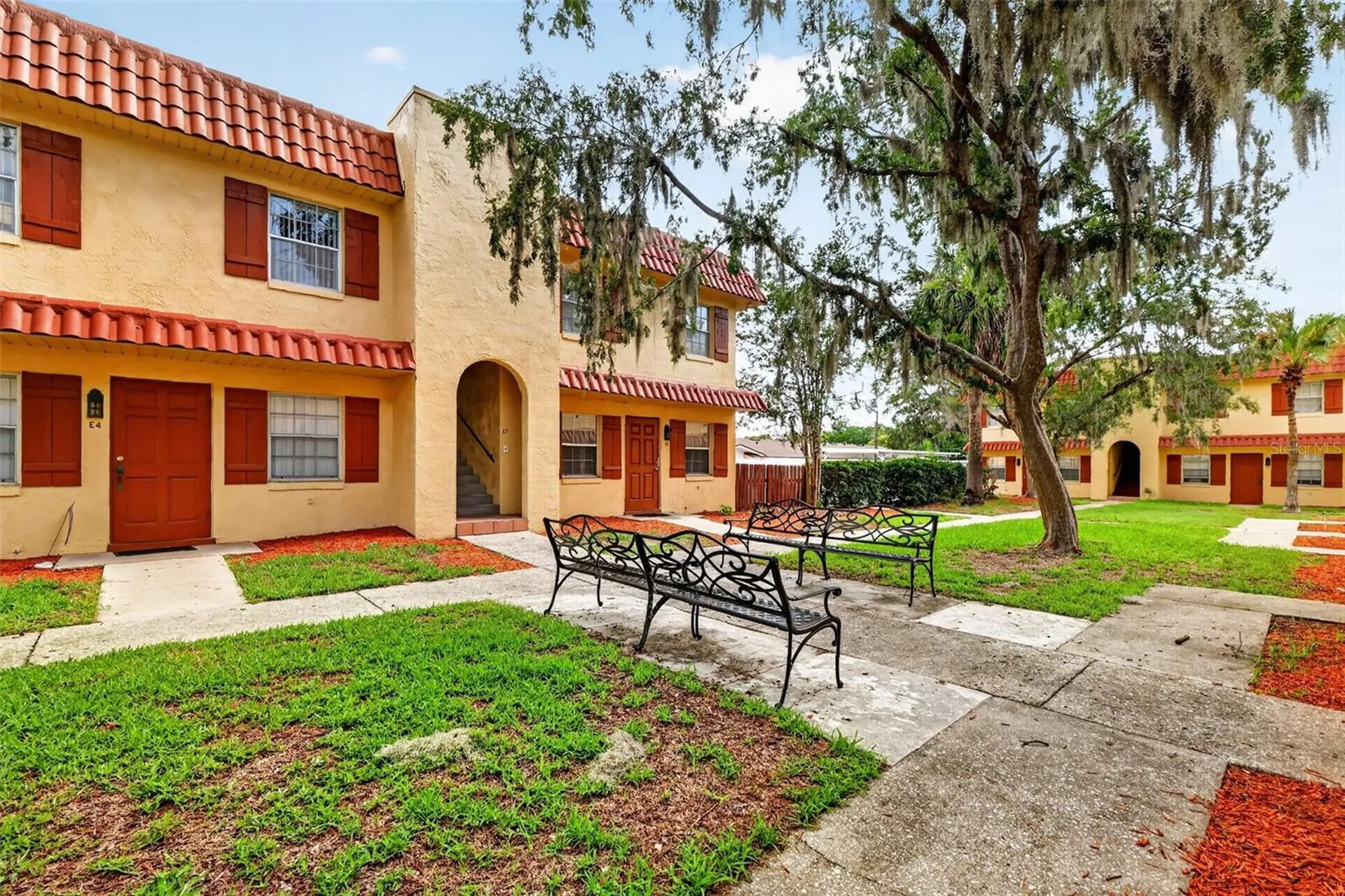 1112 W Main Street Leesburg FL 34748