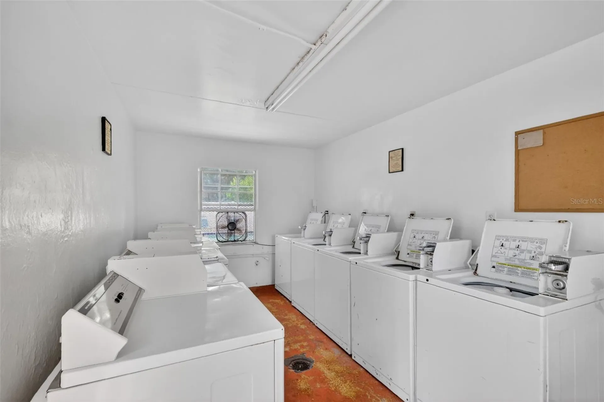 1112 W Main Street Leesburg FL 34748