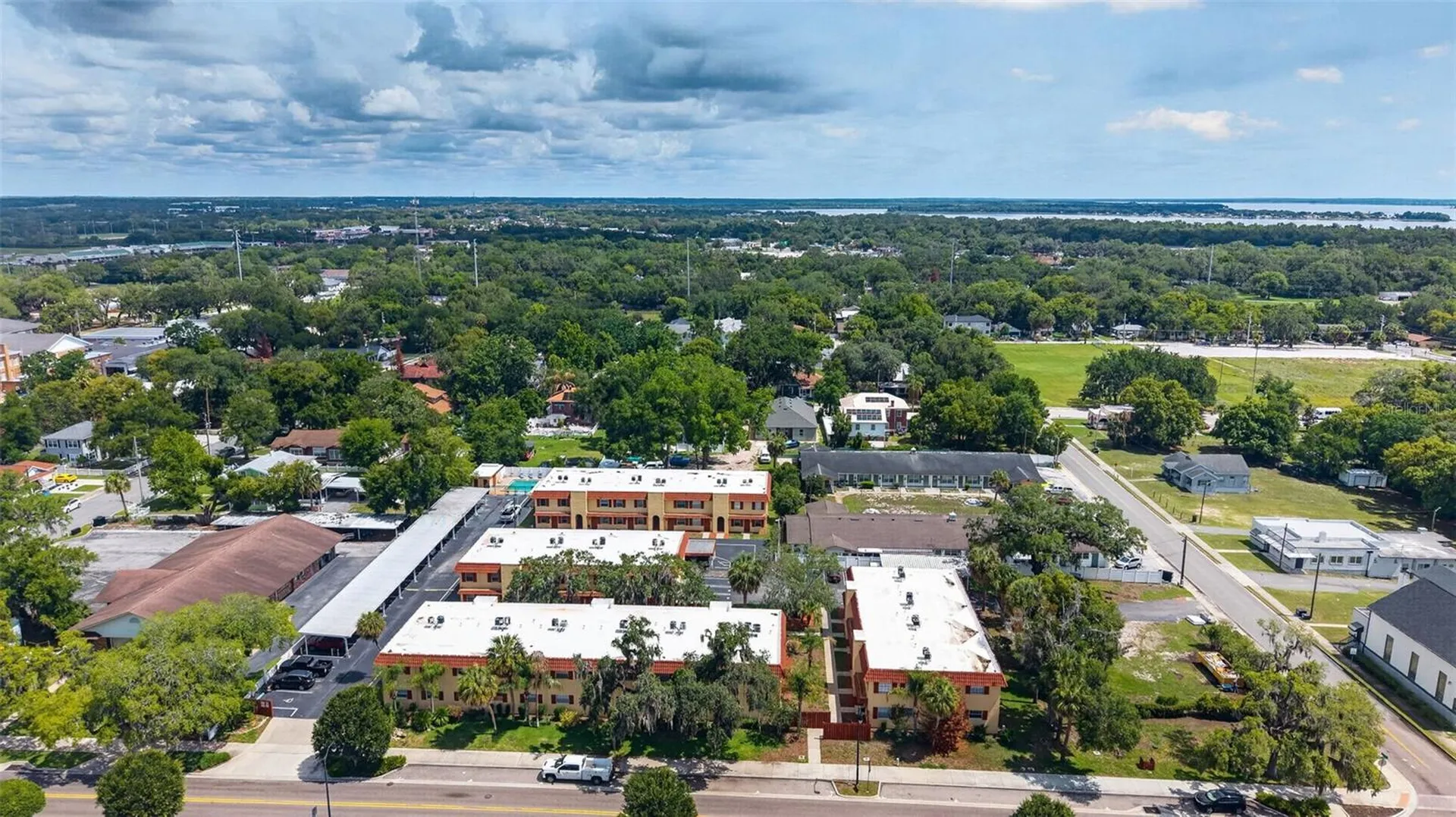 1112 W Main Street Leesburg FL 34748