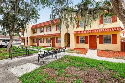 1112 W Main Street Leesburg FL 34748