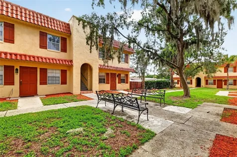 1112 W Main Street Leesburg FL 34748