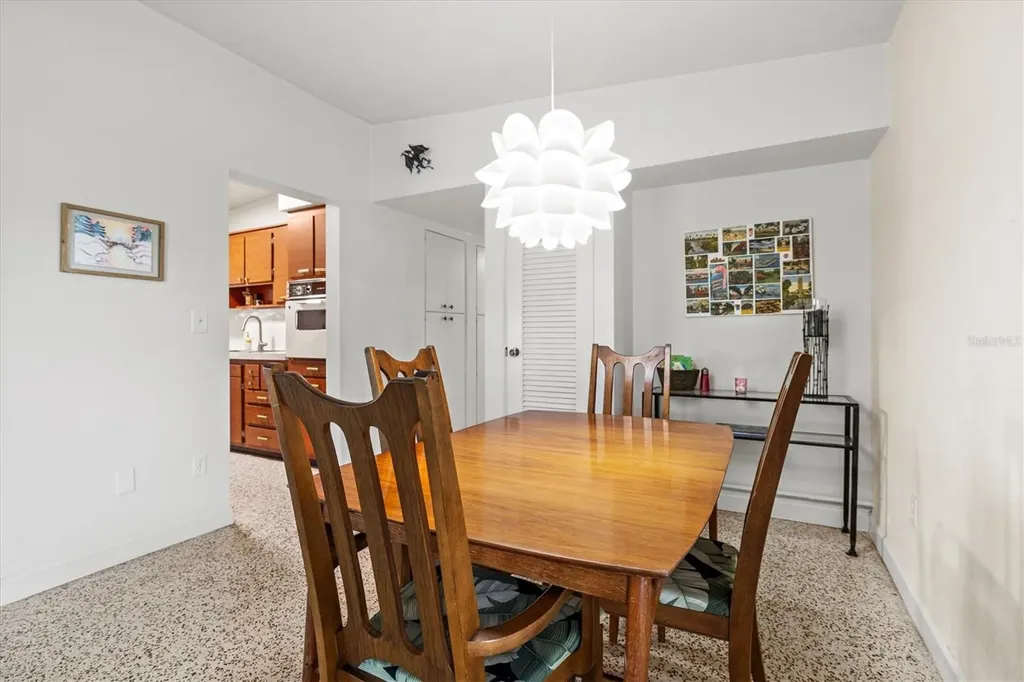 2504 N Radcliffe Place Bradenton FL 34207