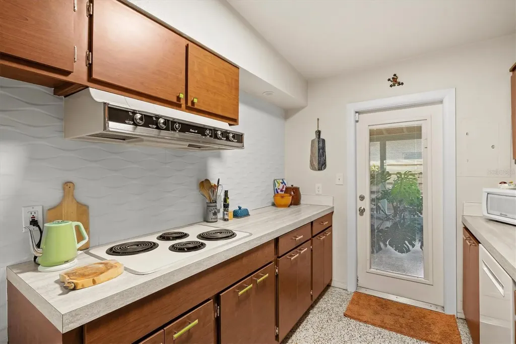 2504 N Radcliffe Place Bradenton FL 34207