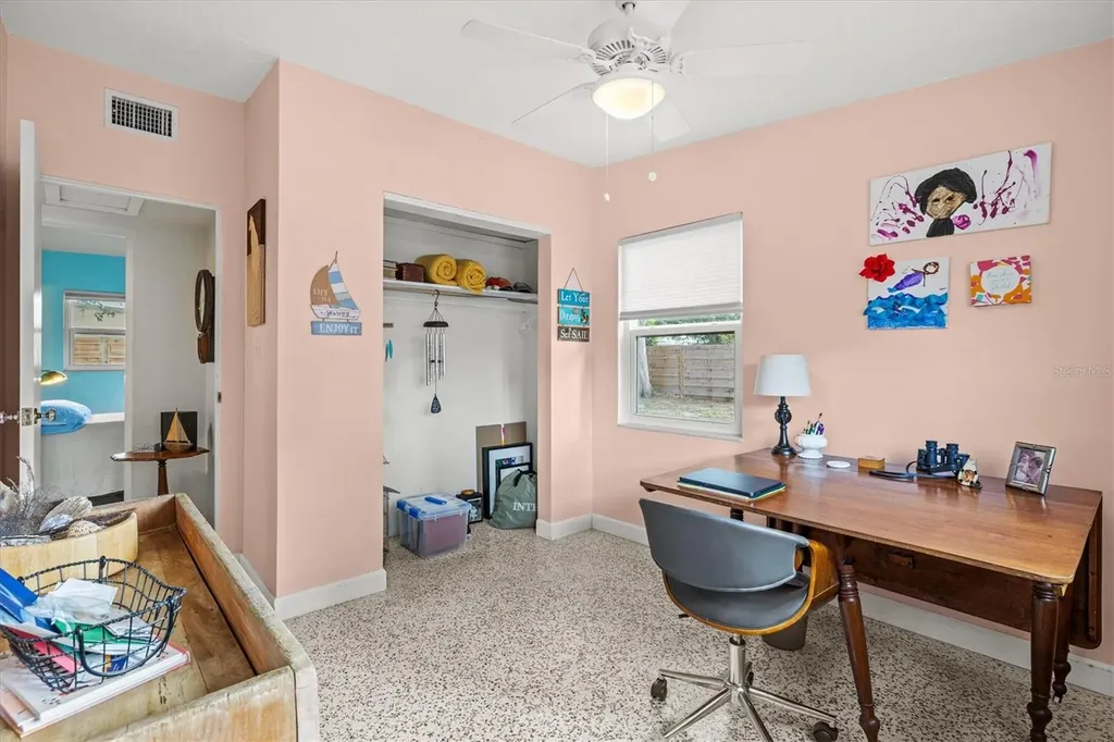 2504 N Radcliffe Place Bradenton FL 34207