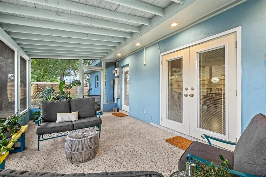 2504 N Radcliffe Place Bradenton FL 34207