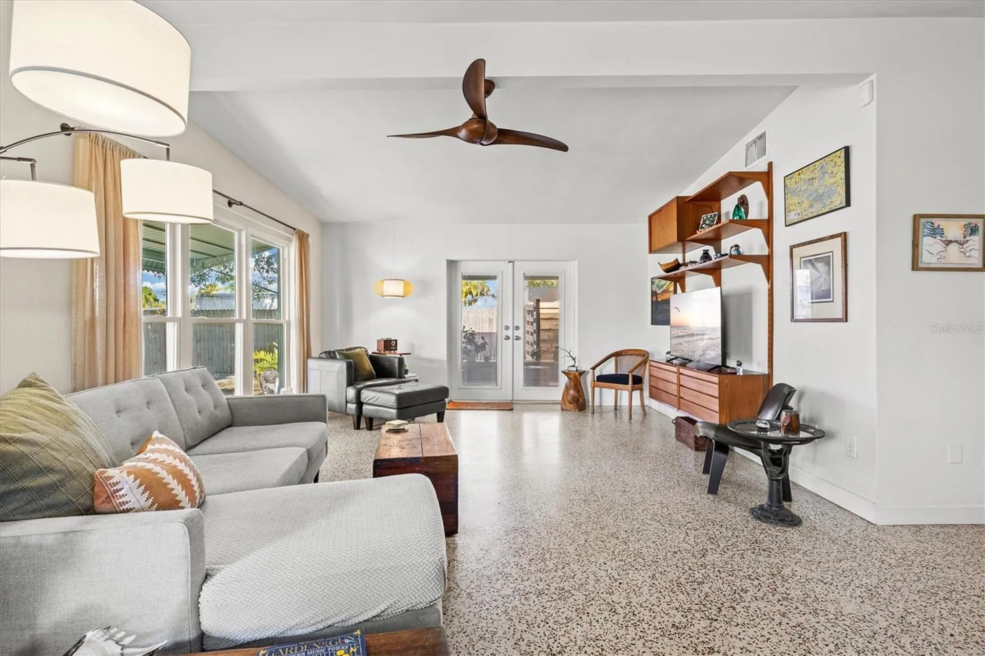 2504 N Radcliffe Place Bradenton FL 34207